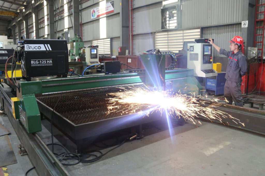 Tốc độ cắt chính xác giúp tạo xỉ ít nhất, mạch cắt sạch, đường cắt đều và đẹp