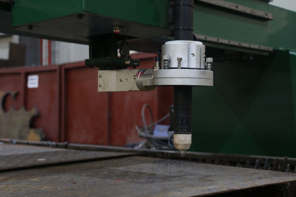 Kiểm tra định kỳ mỏ cắt, cường độ dòng điện, vật liệu cũng như bảo trì thiết bị thường xuyên giúp gia tăng tuổi thọ cho thiết bị