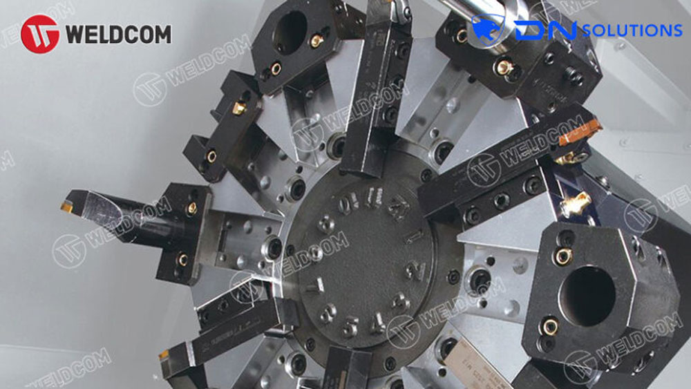 Cấu tạo của máy tiện CNC