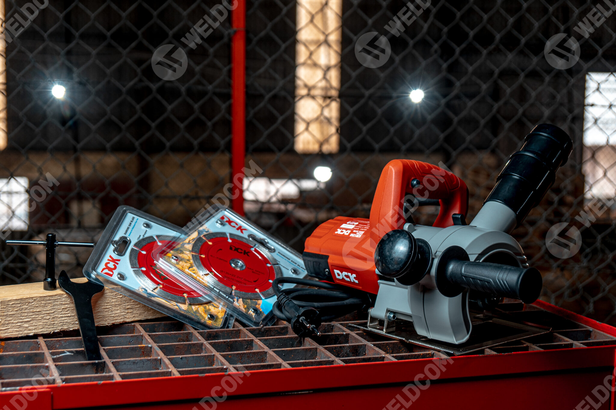 may-cat-ranh-tuong-1800w-kzr125s-dck-1