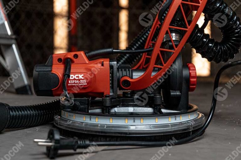 Cụm đèn LED trên máy chà tường DCK 820W KSF04-225