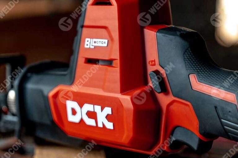 Cò điều tốc và nút khóa cò của máy cưa kiếm DCK 20V KDJF22