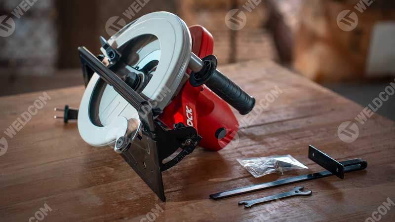Máy cưa đĩa DCK KMY03-185S: Công suất mạnh mẽ