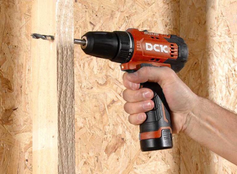 Máy khoan vặn vít DCK KDJZ23-10: Thiết kế nhỏ gọn