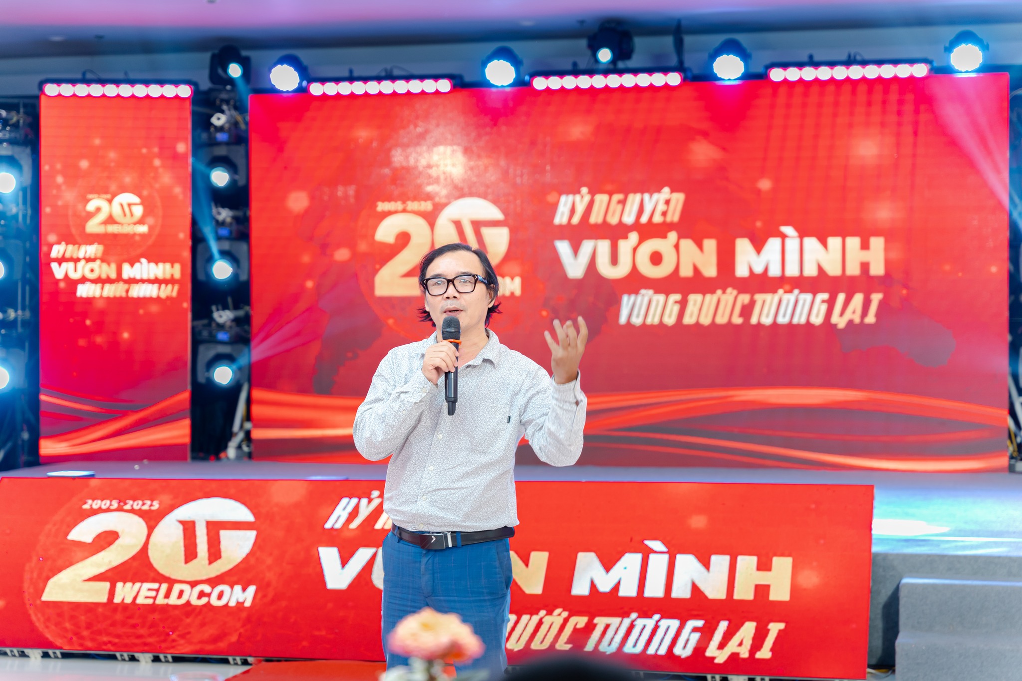 Phó Tổng Giám Đốc Hồ Hồng Thanh truyền động lực cho Weldcomers tại sự kiện.