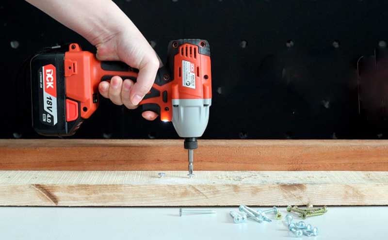 Cách chọn máy vặn vít phù hợp