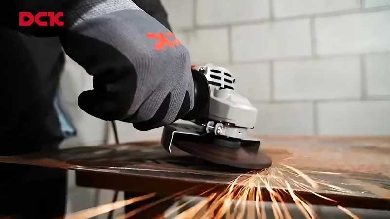 Máy mài góc DCK KSM17-100B có khả năng mài tối ưu
