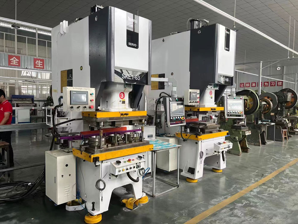 Máy dập 200 tấn là gì?