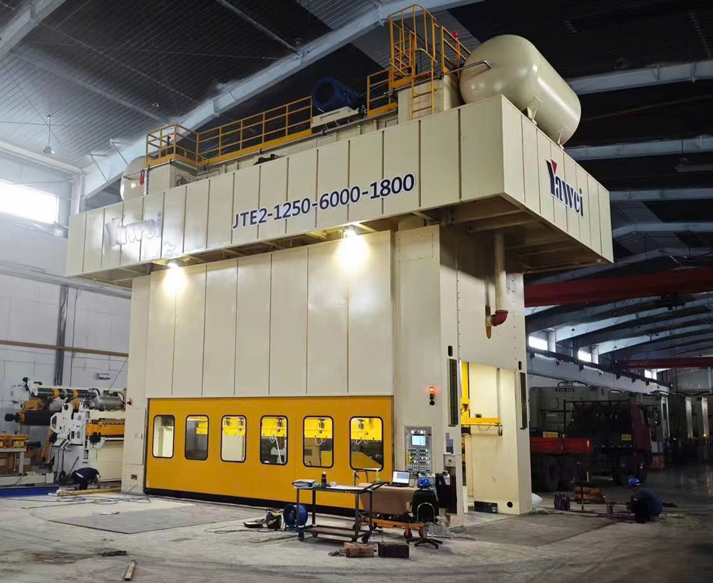 Kinh nghiệm lựa chọn máy dập 200 tấn phù hợp