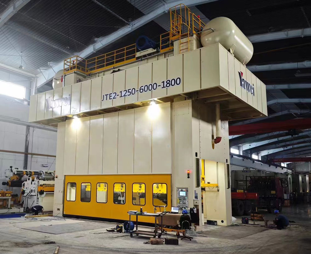 Máy đột dập inox CNC là gì