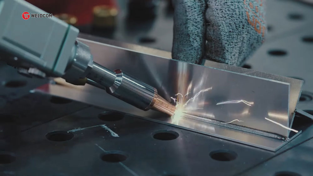 Nguyên lý hoạt động của hàn laser inox