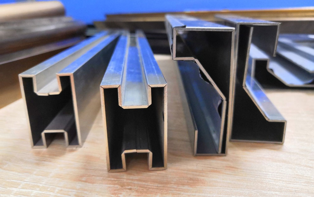 Chấn gấp kim loại là gì?